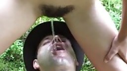 Hairy pussy teen pee in her bf's mouth outdoor