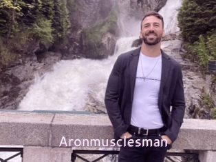 aronmusclesman Just Amateurs
