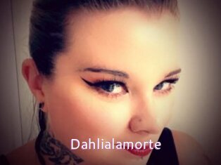 dahlialamorte Just Amateurs