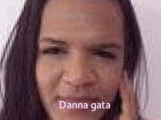 Danna_gata