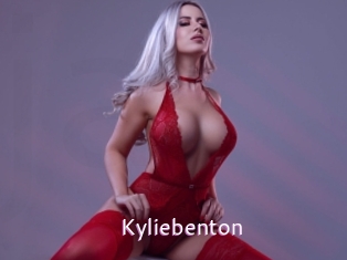 kyliebenton Just Amateurs