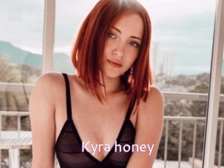 Kyra_honey