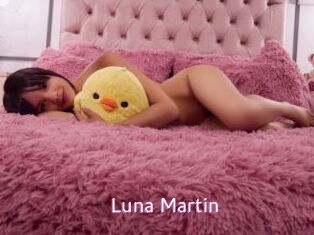Luna_Martin