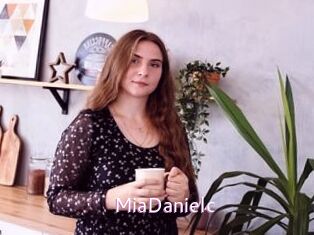 MiaDanielc
