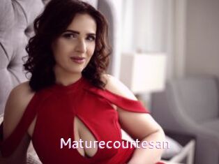 Maturecourtesan
