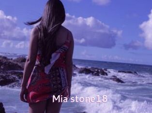 Mia_stone18