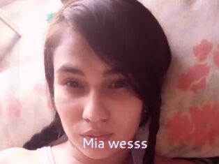 mia_wesss Just Amateurs