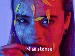 Miaa_stonee