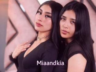 miaandkia Just Amateurs