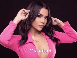 Miahot69