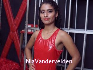 NiaVandervelden