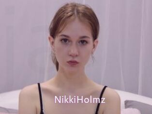 NikkiHolmz