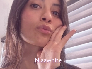 Niaawhite