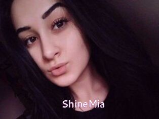 ShineMia Just Amateurs