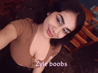 Zyle_boobs